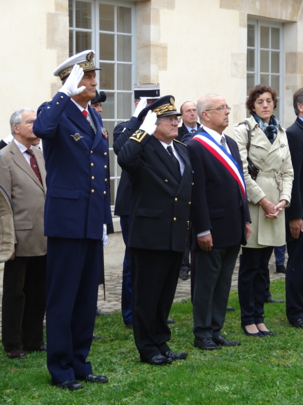 Les anciens élèves du lycée participent à la Cérémonie du 11 novembre