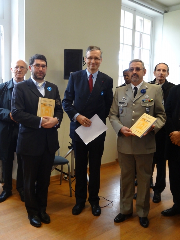 Les anciens élèves du lycée participent à la Cérémonie du 11 novembre