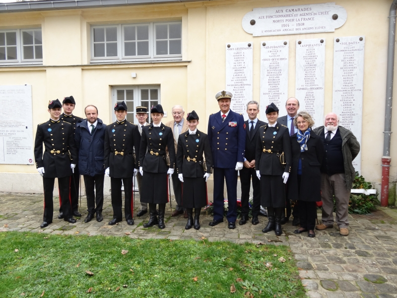 Les anciens élèves du lycée participent à la Cérémonie du 11 novembre