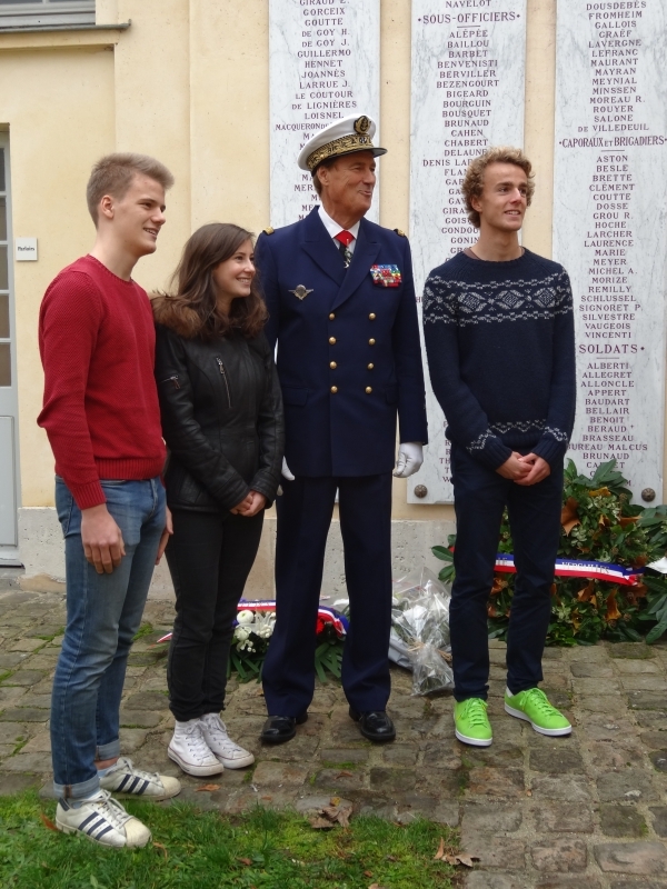 Les anciens élèves du lycée participent à la Cérémonie du 11 novembre