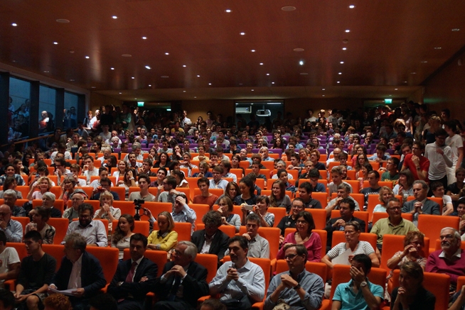 Une assistance nombreuse dans l'amphi