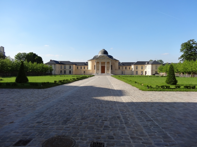 Vue depuis le portail d'entrée