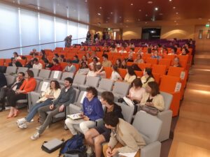 L'amphithéâtre du lycée Hoche avec un public nombreux